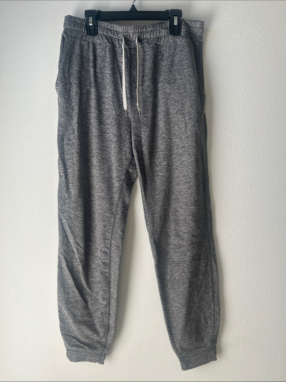 Vuori Halo Heather Gray Joggers